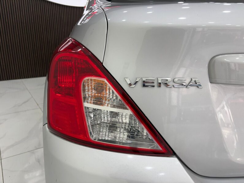 NISSAN VERSA V-DRIVE 2020
