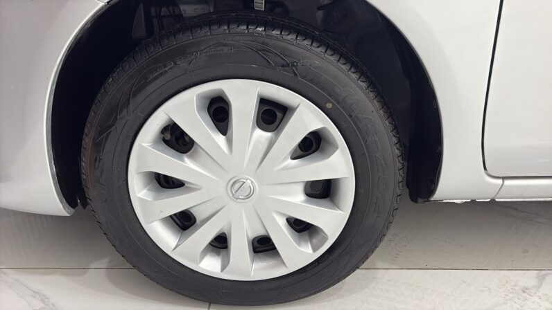 NISSAN VERSA V-DRIVE 2020