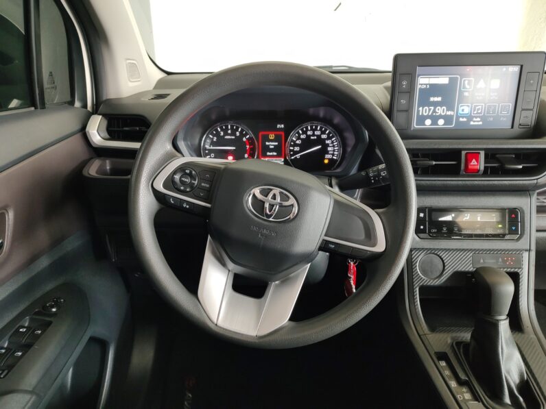 TOYOTA AVANZA 2024