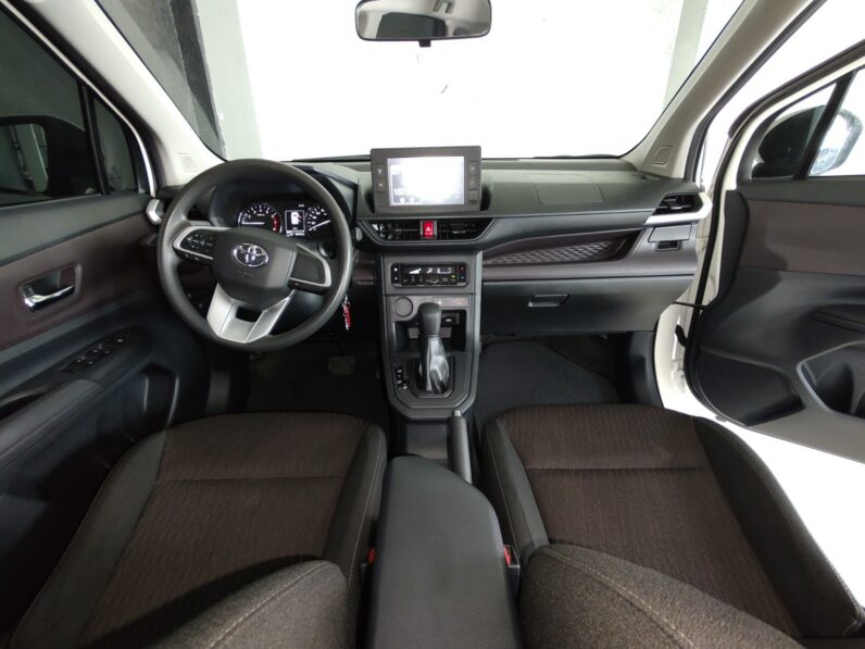 TOYOTA AVANZA 2024