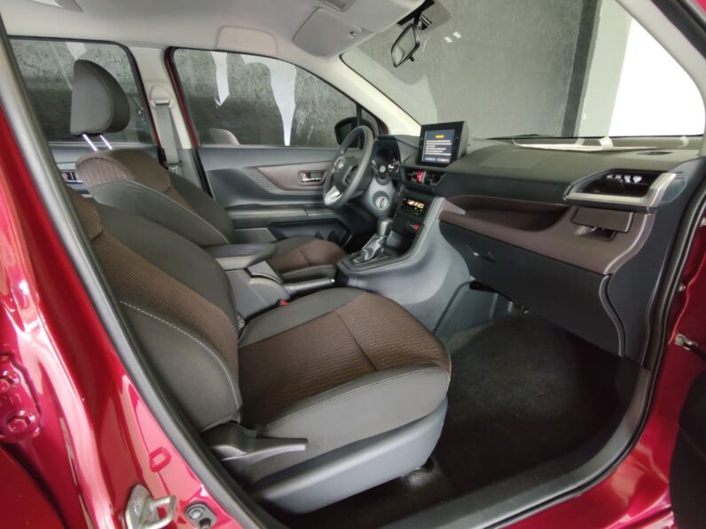 TOYOTA AVANZA 2025