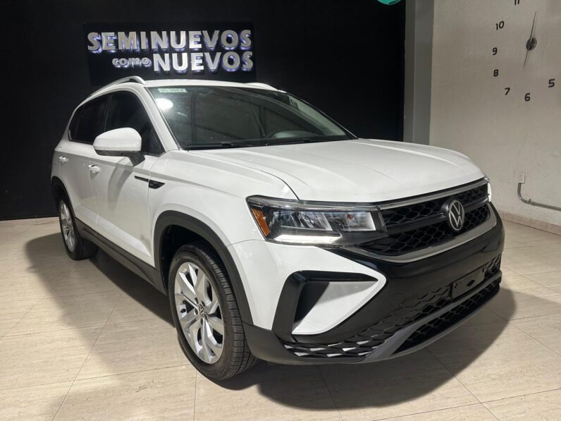 VOLKSWAGEN TAOS 2024