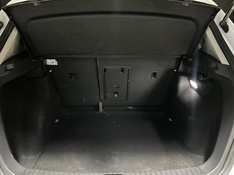 VOLKSWAGEN TAOS 2024