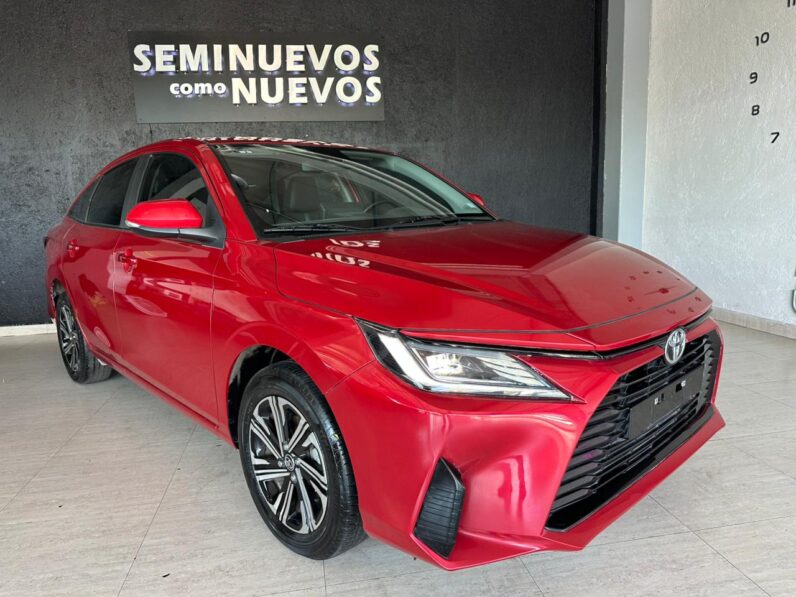 TOYOTA YARIS 2024