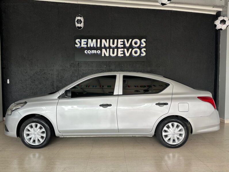 NISSAN VERSA V-DRIVE 2020