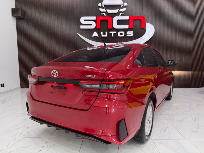 TOYOTA YARIS 2024