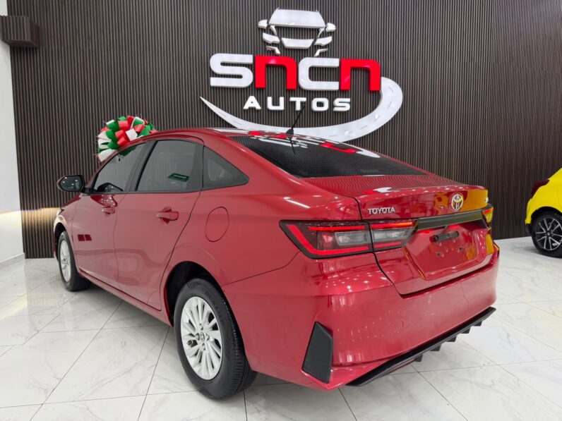 TOYOTA YARIS 2024