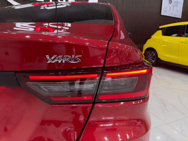 TOYOTA YARIS 2024