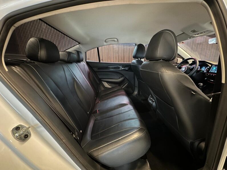 MG MG5 2026