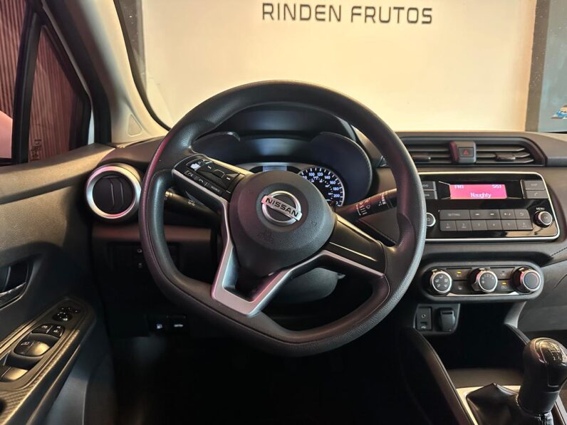 NISSAN VERSA 2021