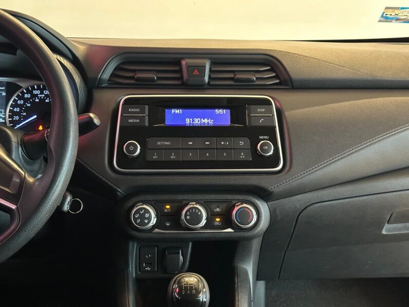 NISSAN VERSA 2021