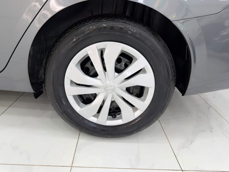 NISSAN VERSA 2025