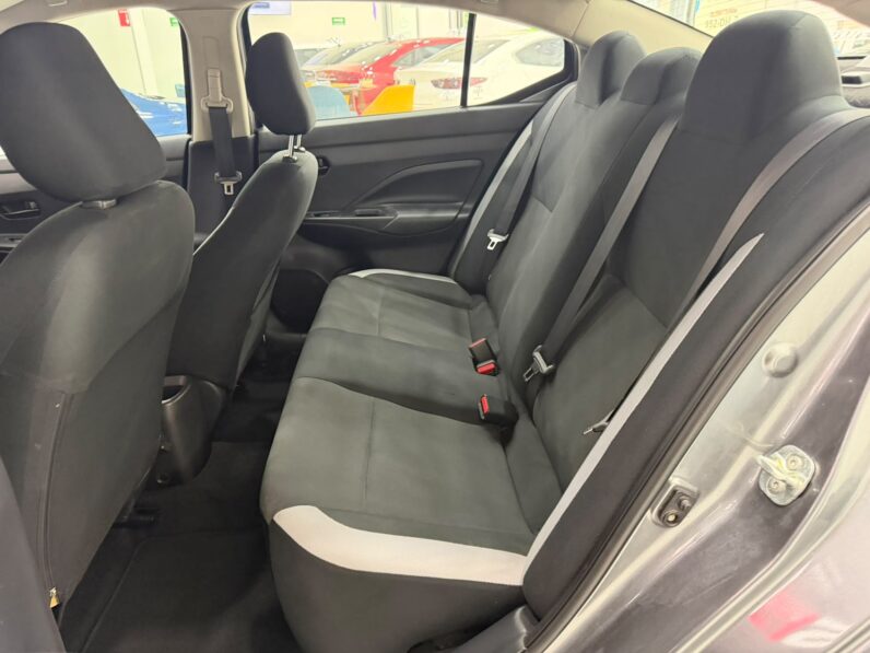 NISSAN VERSA 2025