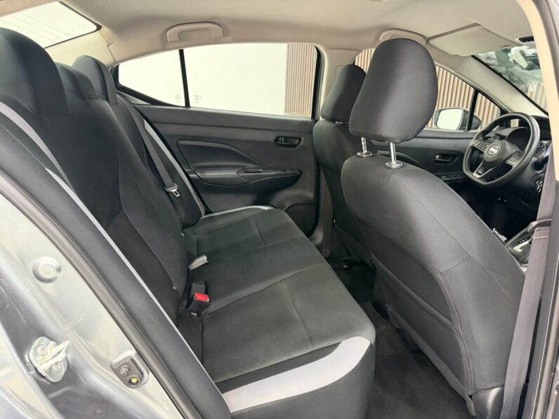 NISSAN VERSA 2025