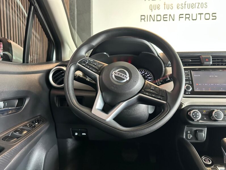 NISSAN VERSA 2021