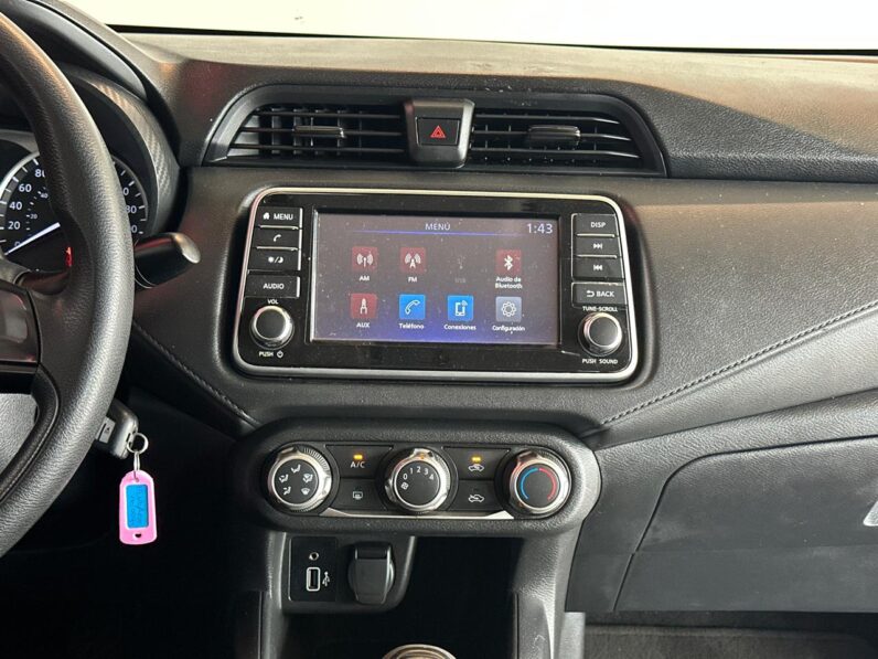 NISSAN VERSA 2024
