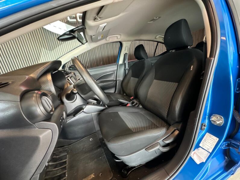 NISSAN VERSA 2024