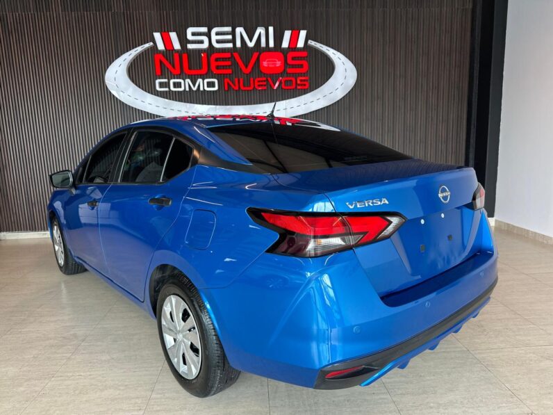 NISSAN VERSA 2024