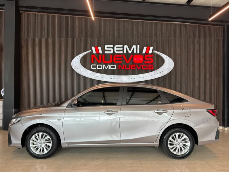 TOYOTA YARIS 2024