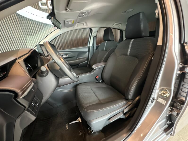 TOYOTA YARIS 2024