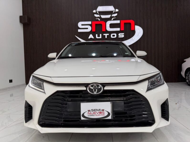TOYOTA YARIS 2024