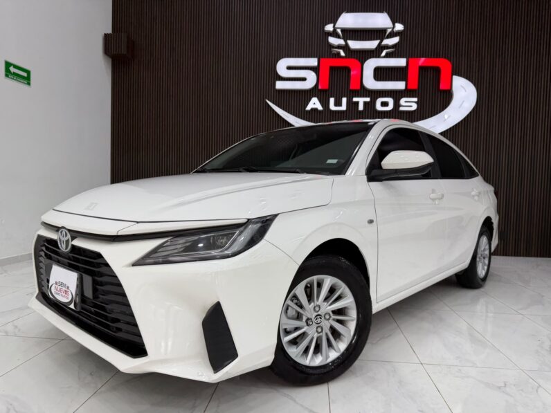 TOYOTA YARIS 2024