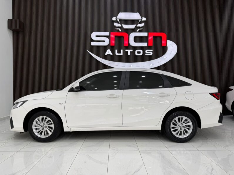 TOYOTA YARIS 2024