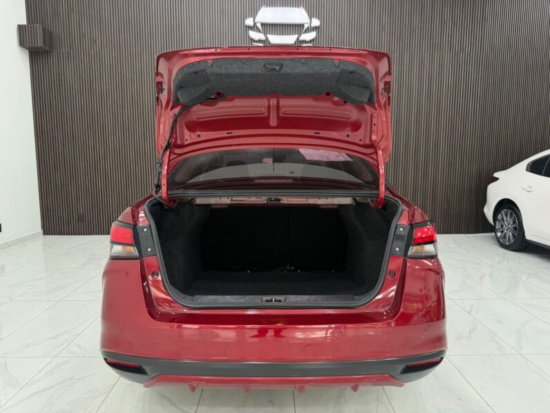 NISSAN VERSA 2024