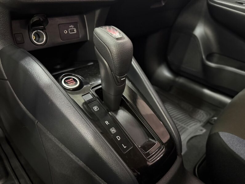 NISSAN VERSA 2024