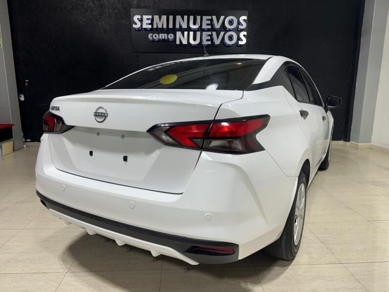 NISSAN VERSA 2024