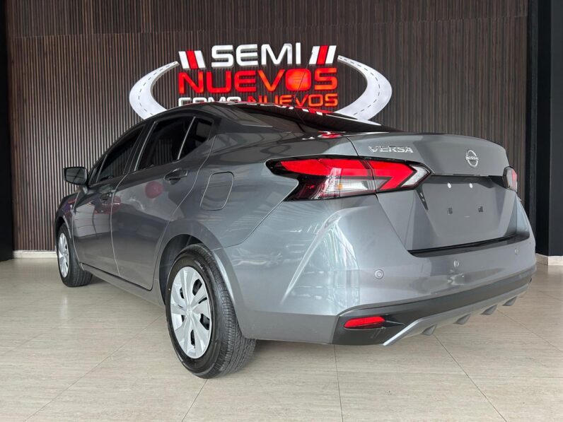 NISSAN VERSA 2025