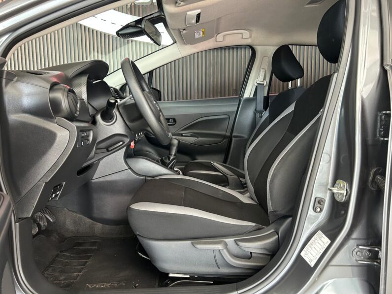 NISSAN VERSA 2025