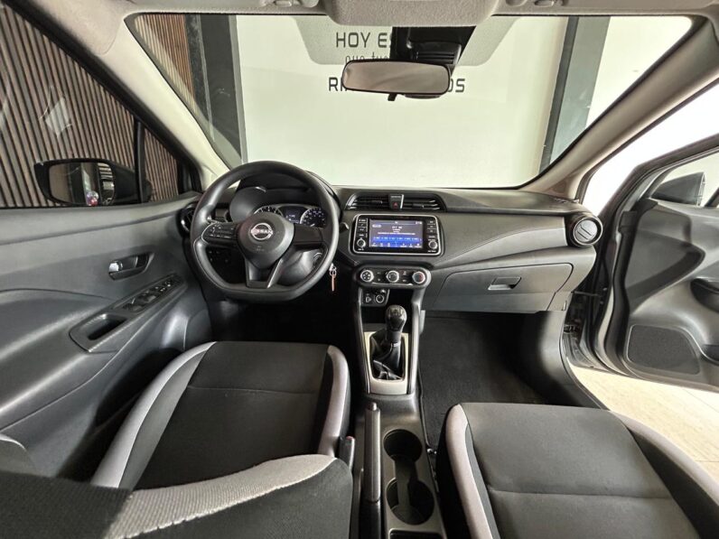 NISSAN VERSA 2025
